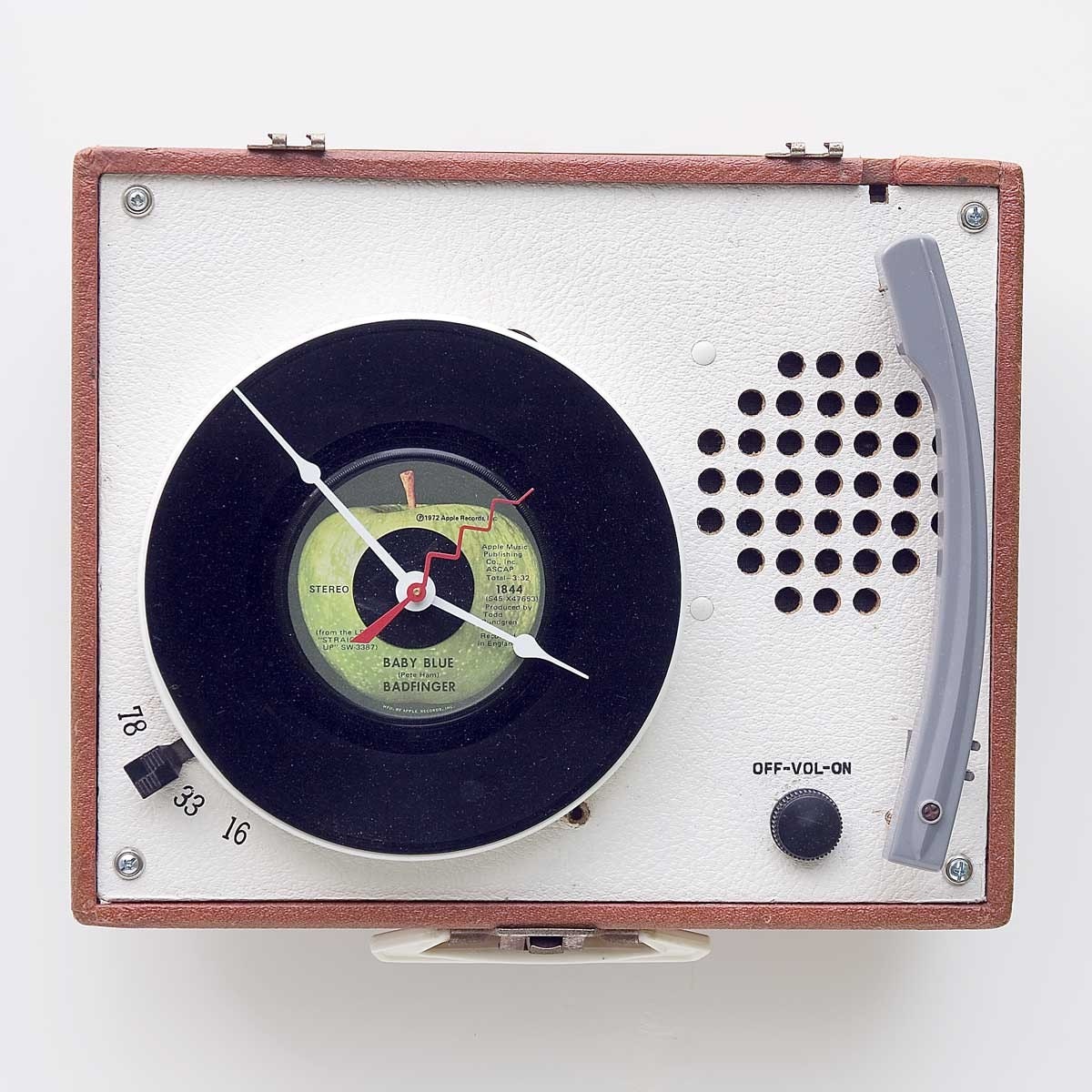 Clock made from a recycled record player
