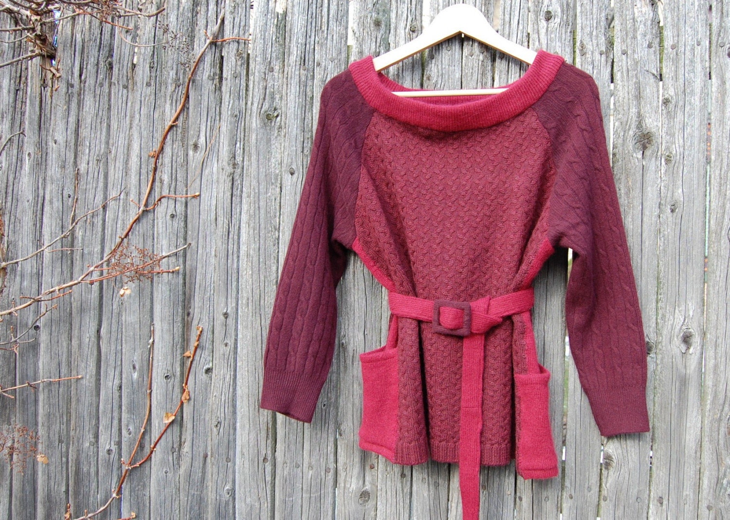 Ella pullover sweater with recycled cashmere and wool in red and plum