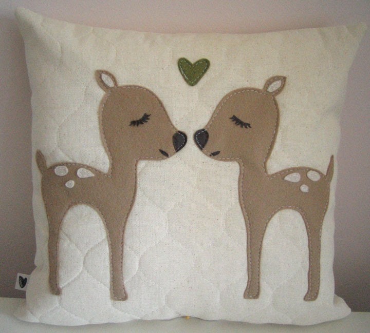 Fa La La Twin Deers with Heart Felt Wool Applique Natural Cotton Linen Decorative Pillows