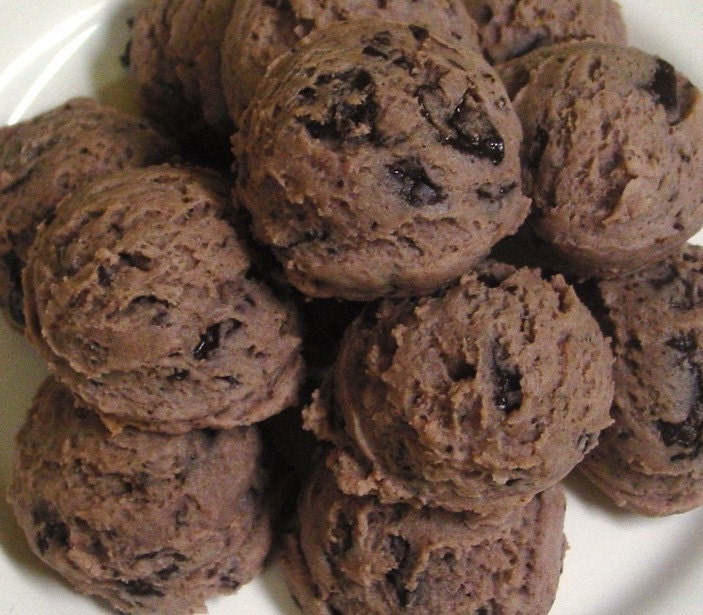 Raspberry Dark Chocolate Chunk Cookies