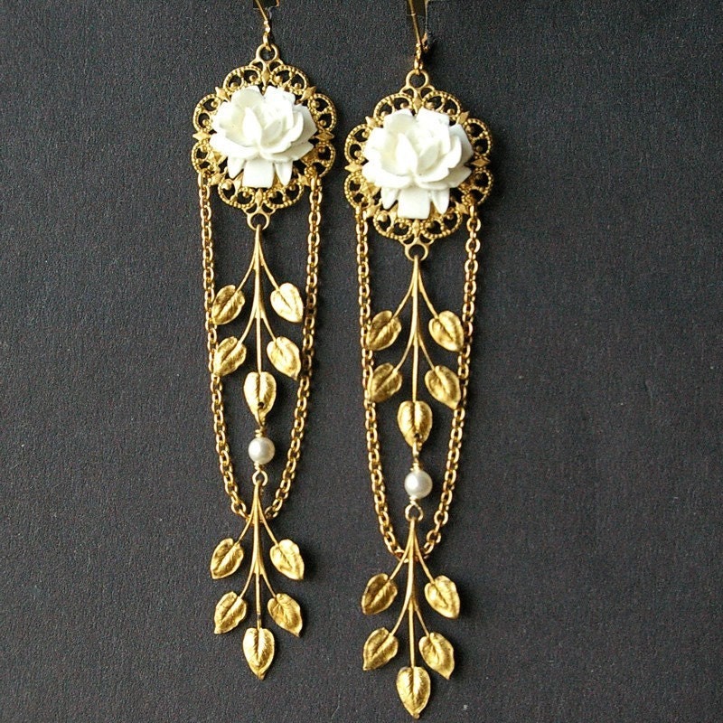 White Rose Trellis (earrings)