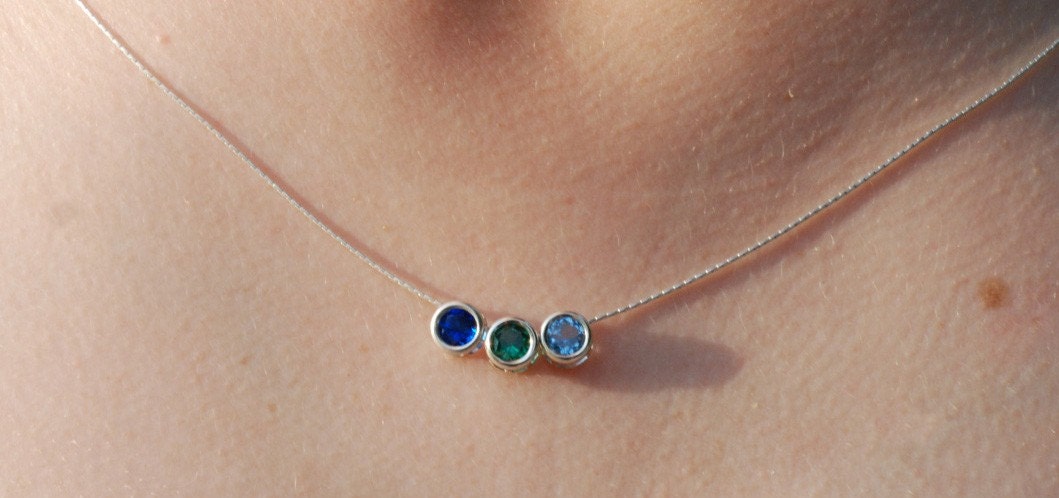 Custom Mother's necklace - 3 stones