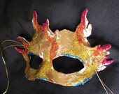 Apollo Mask in Shimmering Gold with Glitter Accents