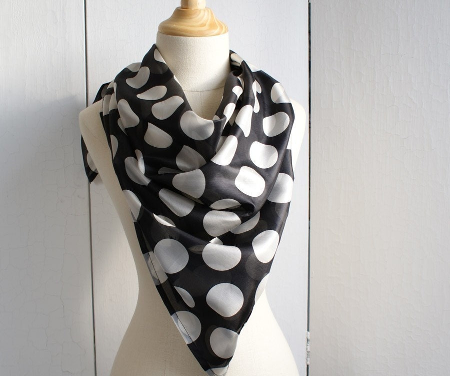 Super chic silk scarf in black and white polka dot