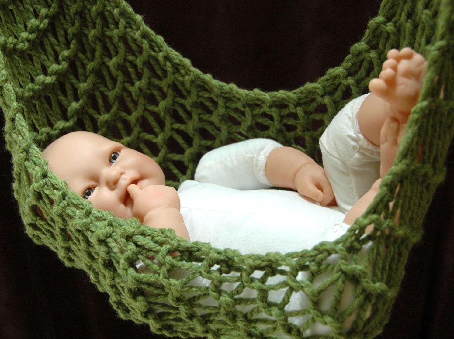 Hammock and Hanging Pod In Unisex Grass Green