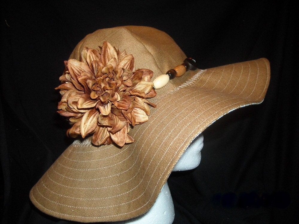 The Audrynn Reversible Sunhat in Tobacco Brown Linen