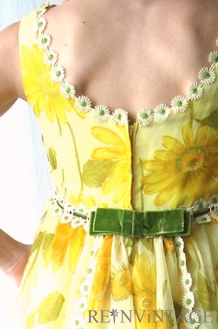 vintage LiTTLE DAiSY SUNSHiNE gown