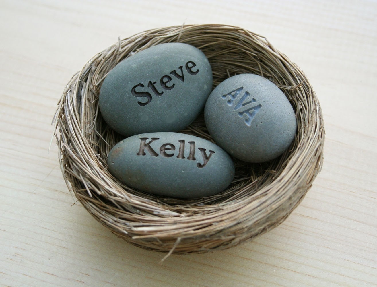 Mom's Nest (c) - Set of 3 name stones in bird nest