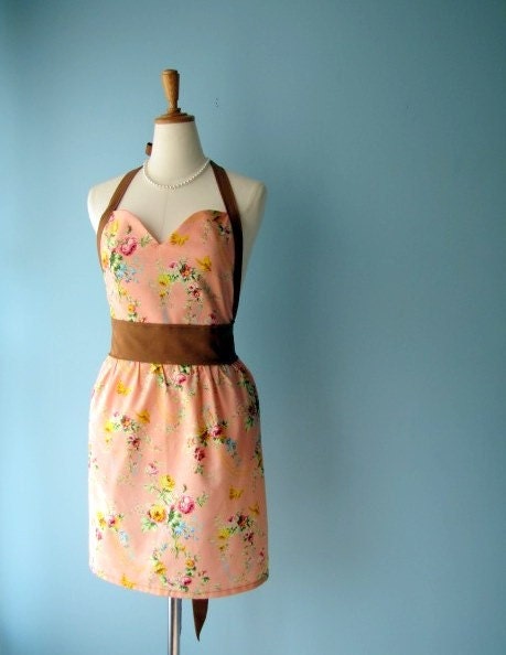 Sweetheart Apron in Loopy Vintage Floral