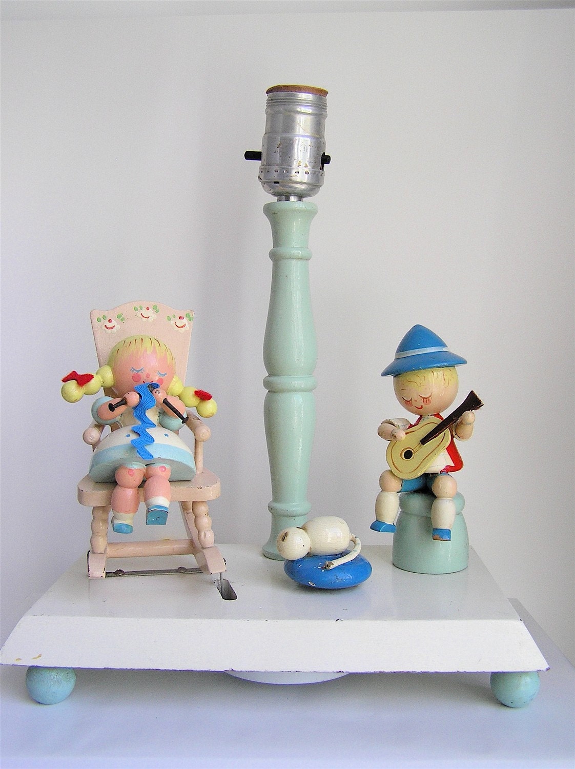Sweet Vintage Irmi Nursery Animated Musical Lamp  Rocking Chair