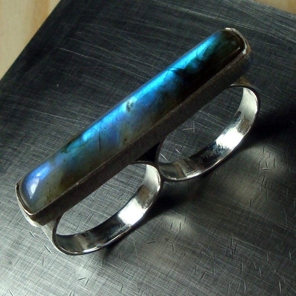 Blue Sheen Labradorite 2 Finger Ring