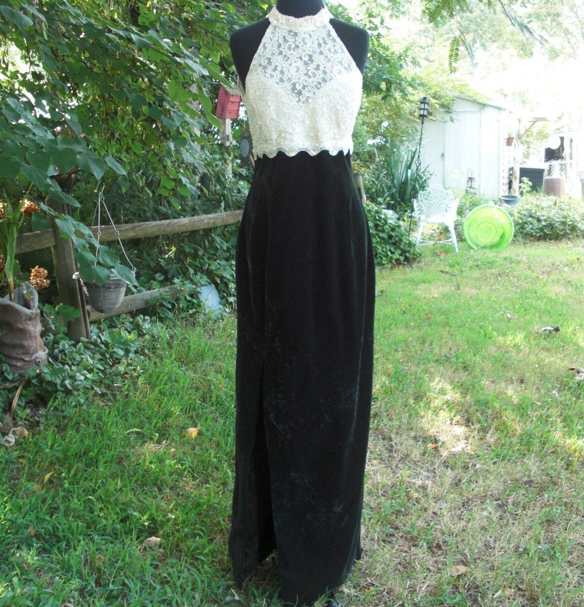 80's White Lace and Green Crushed Velvet Prom Dress by Dave and Johnny Size 8