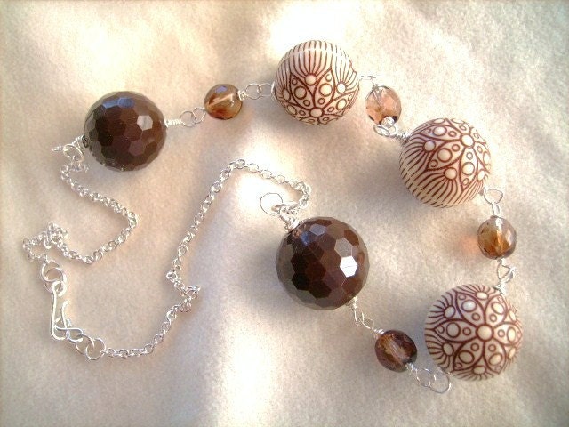 Chocolate and cream chunky bead necklace