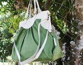 DISCONTINUED DESIGN / CLEARANCE- Sassy Linen Tote / Messenger in GARDEN GREEN