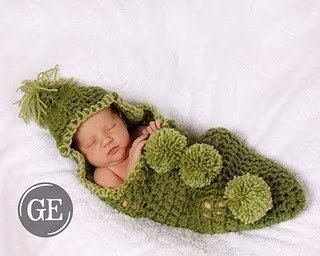 Pea in a Pod Hooded Cocoon - Photography Prop
