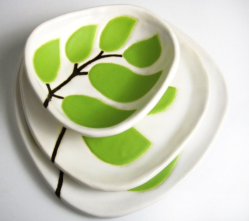 Dipping dish - leaves in chartreuse