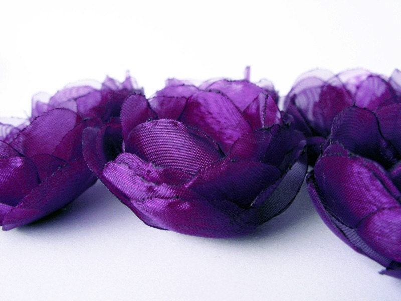 6 
pcs. Roses with Purple  Organza Fabric