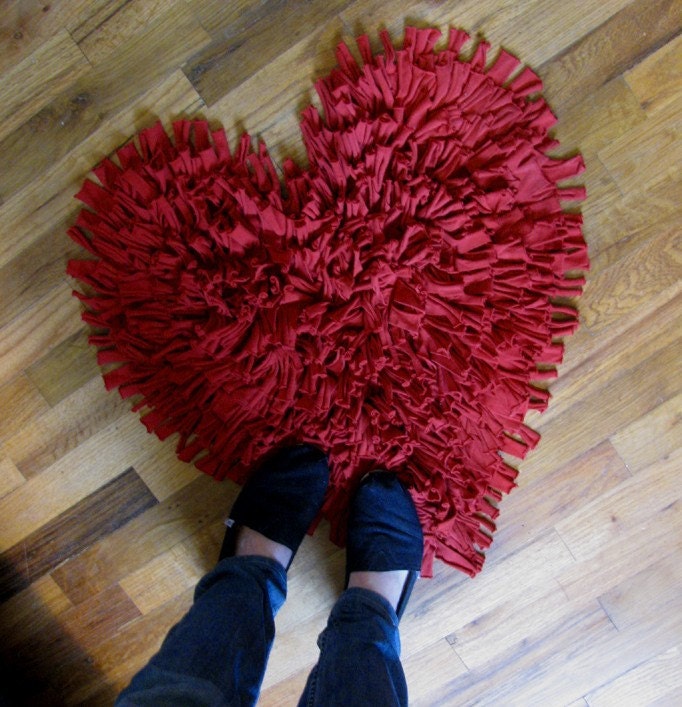 NEW Feel Love Collection Heart Shaped Rug in Oxblood Red
