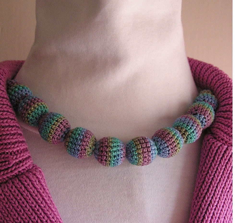Striped Spring Bead Choker Necklace