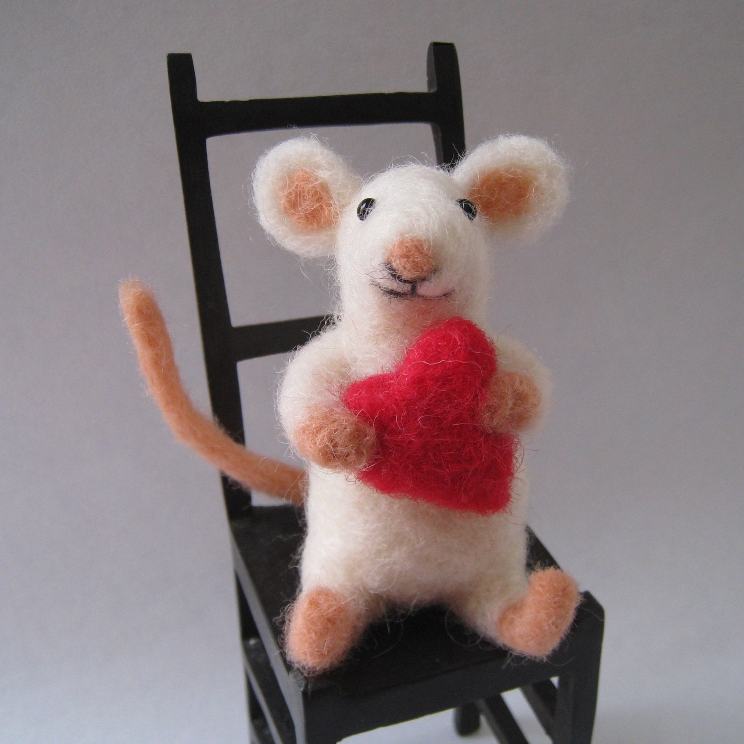 Mouse love, needle felted animal