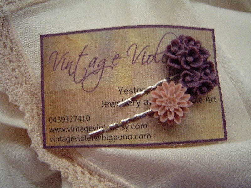 Yesteryear Cabochon Hair Pins - Yesterday