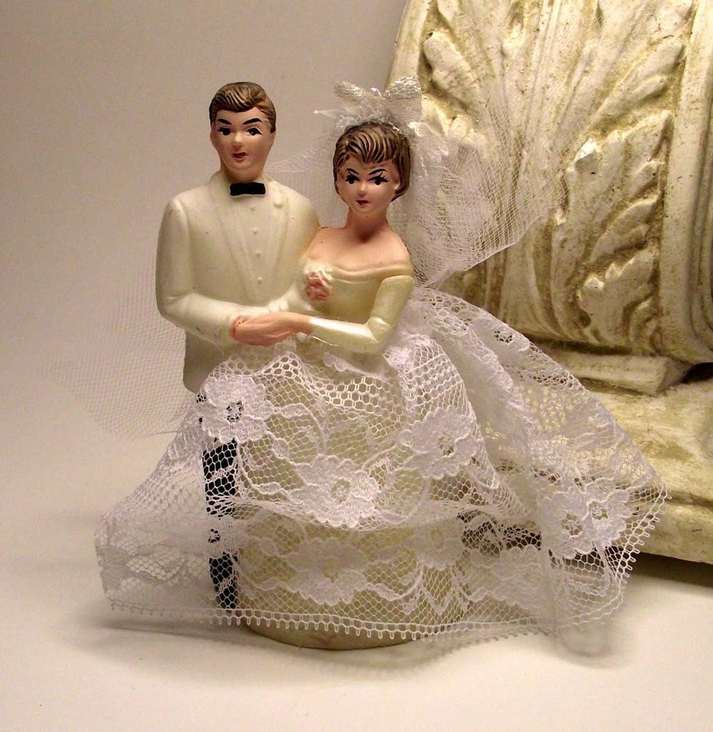 Vintage Wedding Cake Topper 2