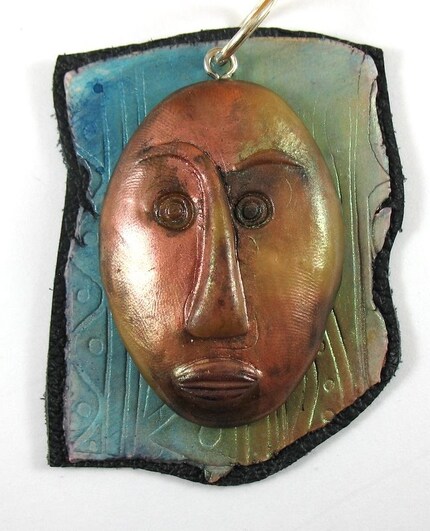 face pendant by Shimmerwyck