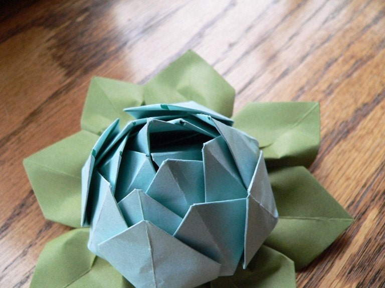 Origami Lotus Flower Decoration or Favor by fishandlotus on Etsy flower 