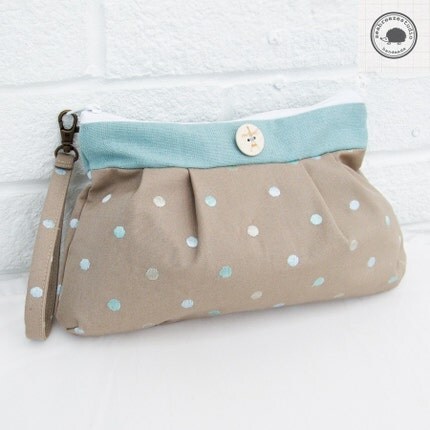 Pleated wristlet - beige and blue dots
