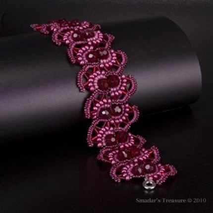 Pink and Red Oriental Lace Bracelet
