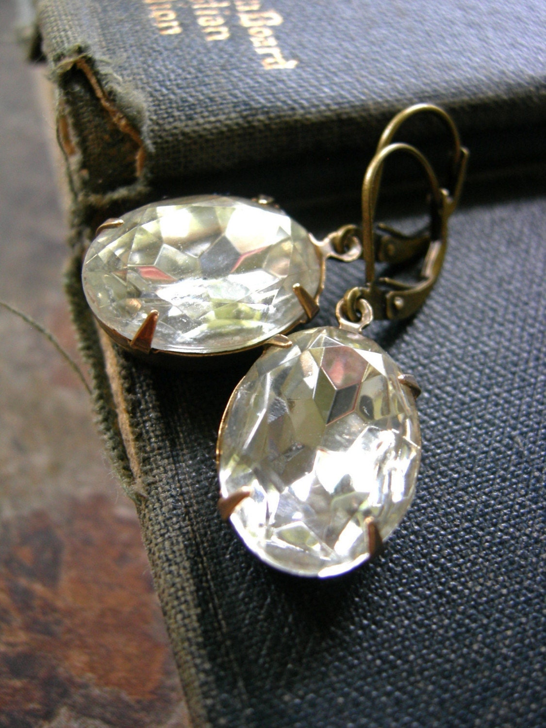 SPRING CLEARANCE - Hollywood Luxe Earrings (Crystal Clear Ovals)