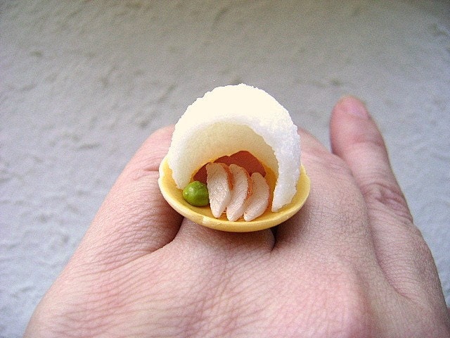 Sashimi Fresh Raw Seafood in Rice Cake Dome Ring