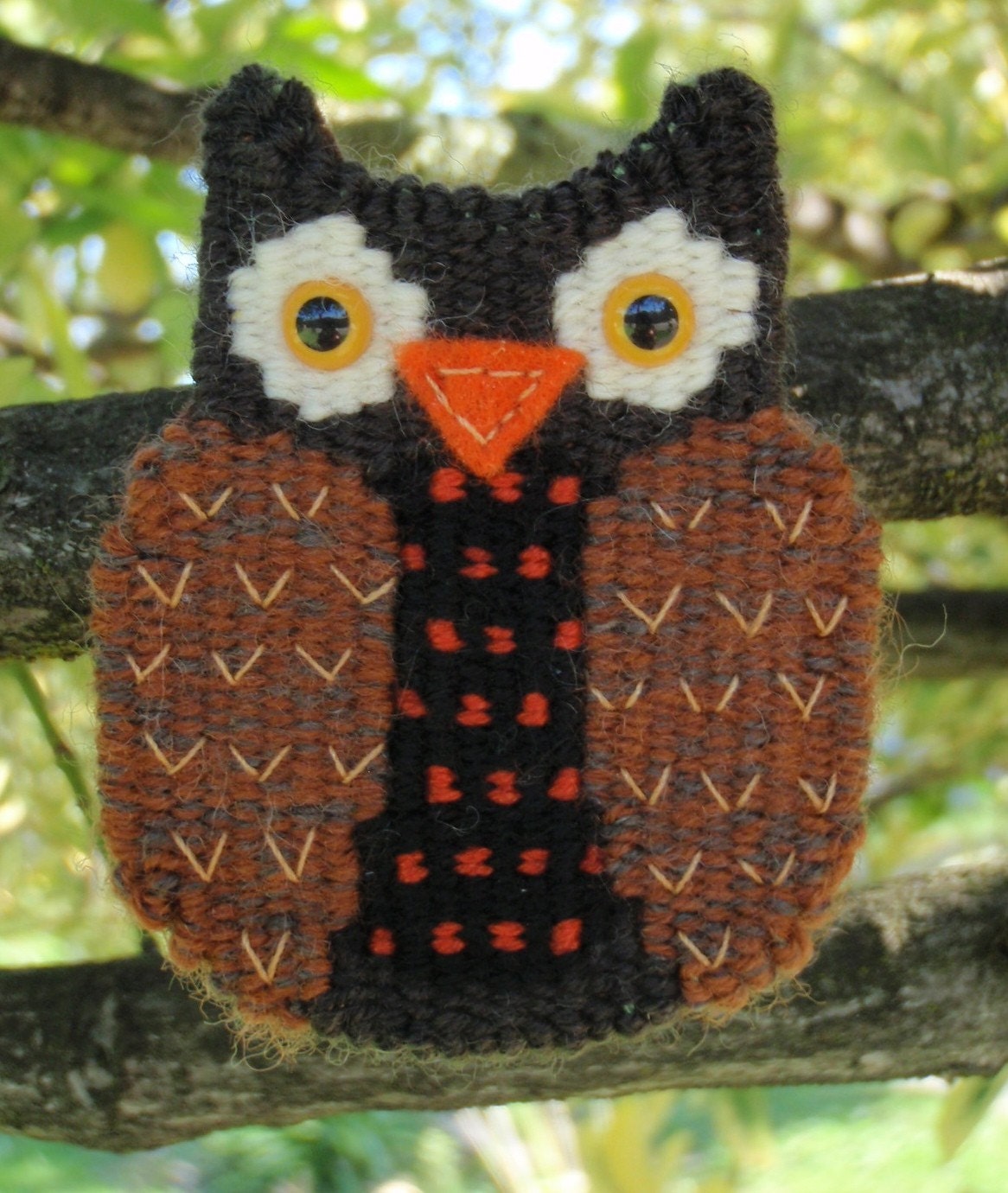 Woven Brown Wise Owl Brooch