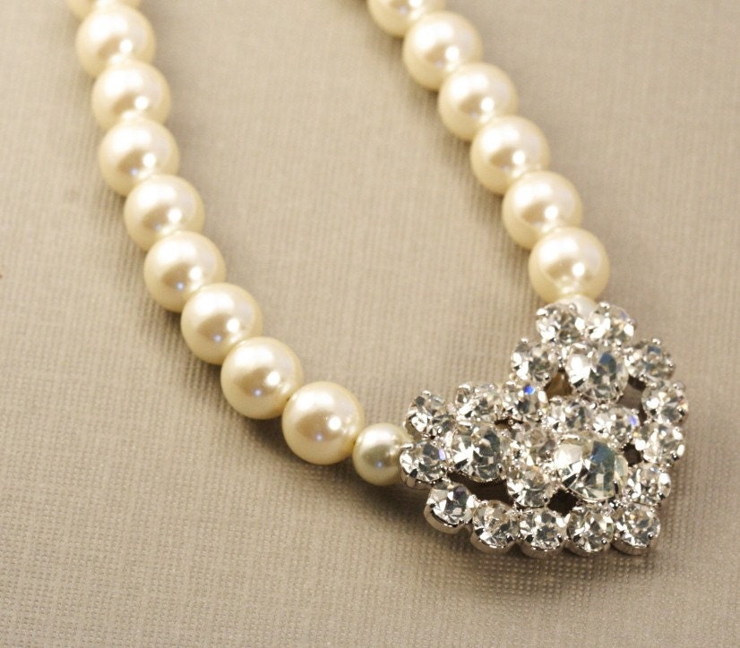 Cream Pearl and Rhinestone Necklace