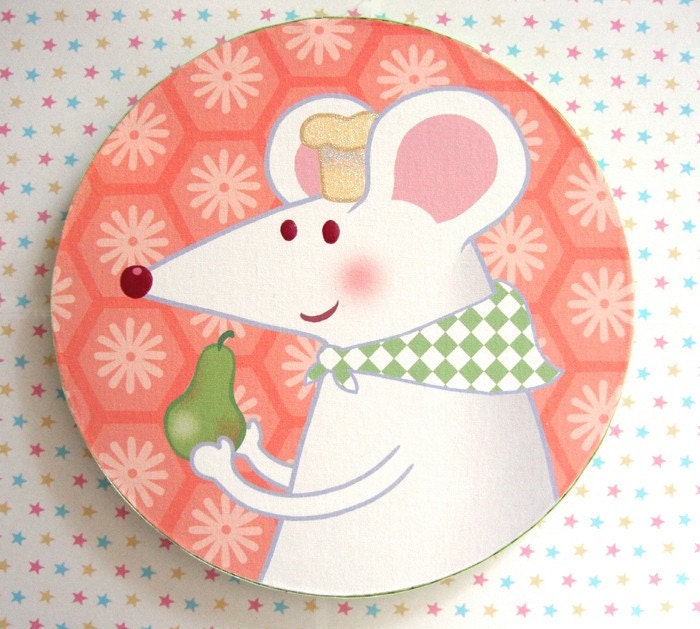 PRINT OF MOUSE ON ROUND CANVAS