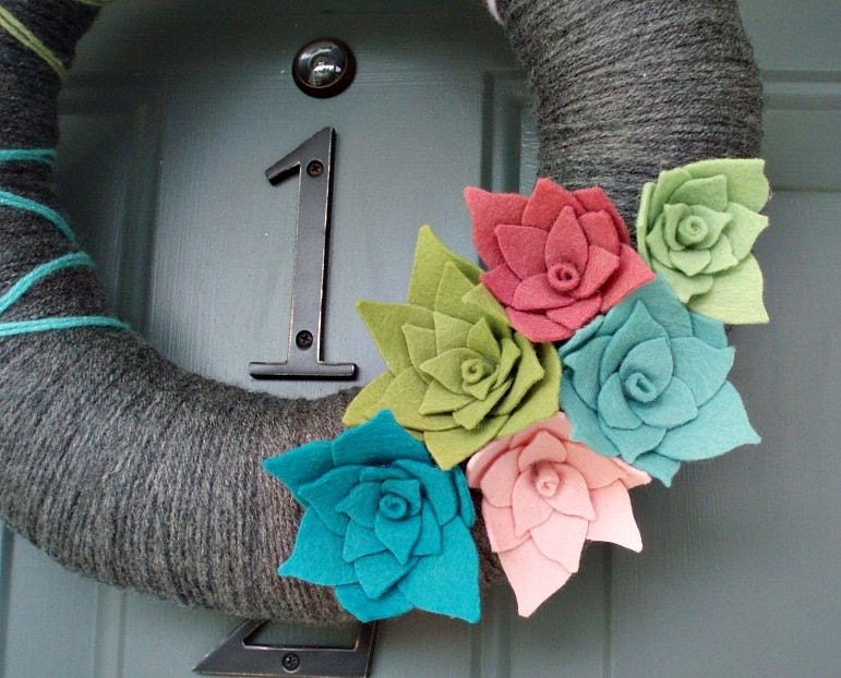 Yarn Wreath Felt Handmade Door Decoration - Breezy 12in