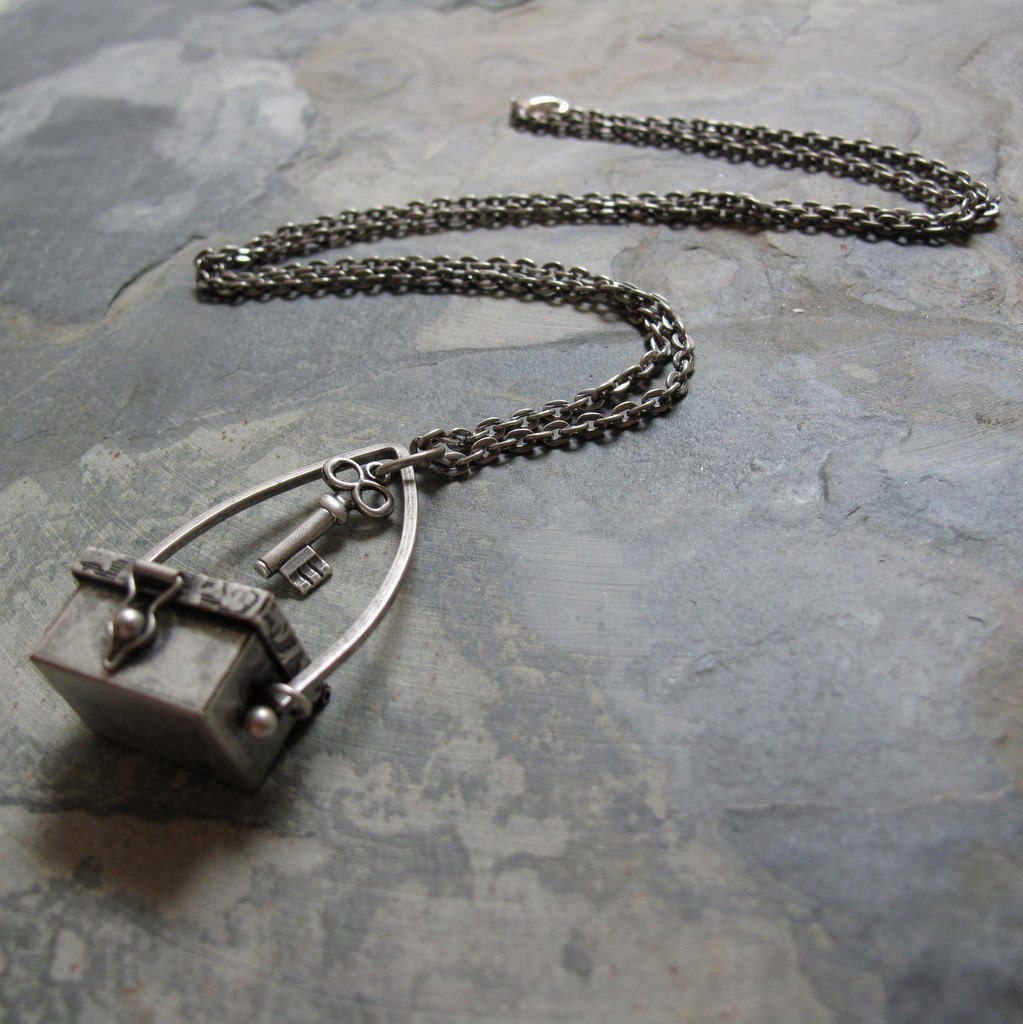 Metal Locket Box Pendant, Antique Silver, Skeleton Key Charm, 28 Inch Chain