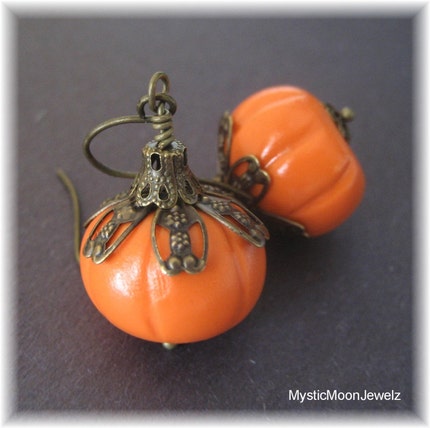 FREE SHIPPING  Antique Brass Sculpted Pumpkin Earrings