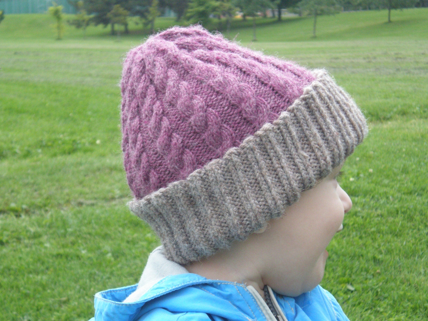 Girl's Cable knit hat
