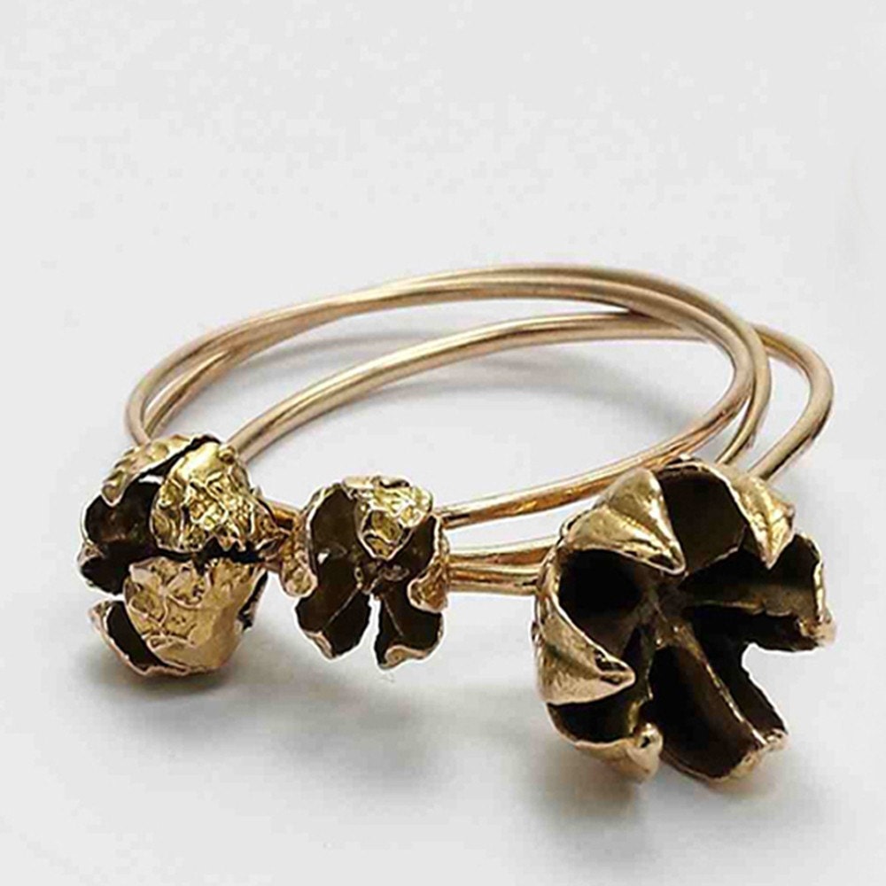 seed pod large flower . stacking rings