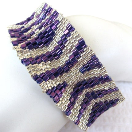 Silver Hugs and Kisses on Purple Peyote Cuff Bracelet (2361)