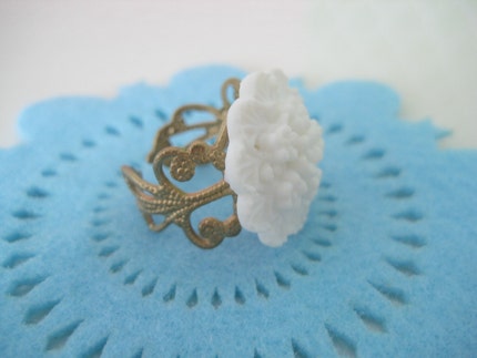 SALE le white floral and brass ring