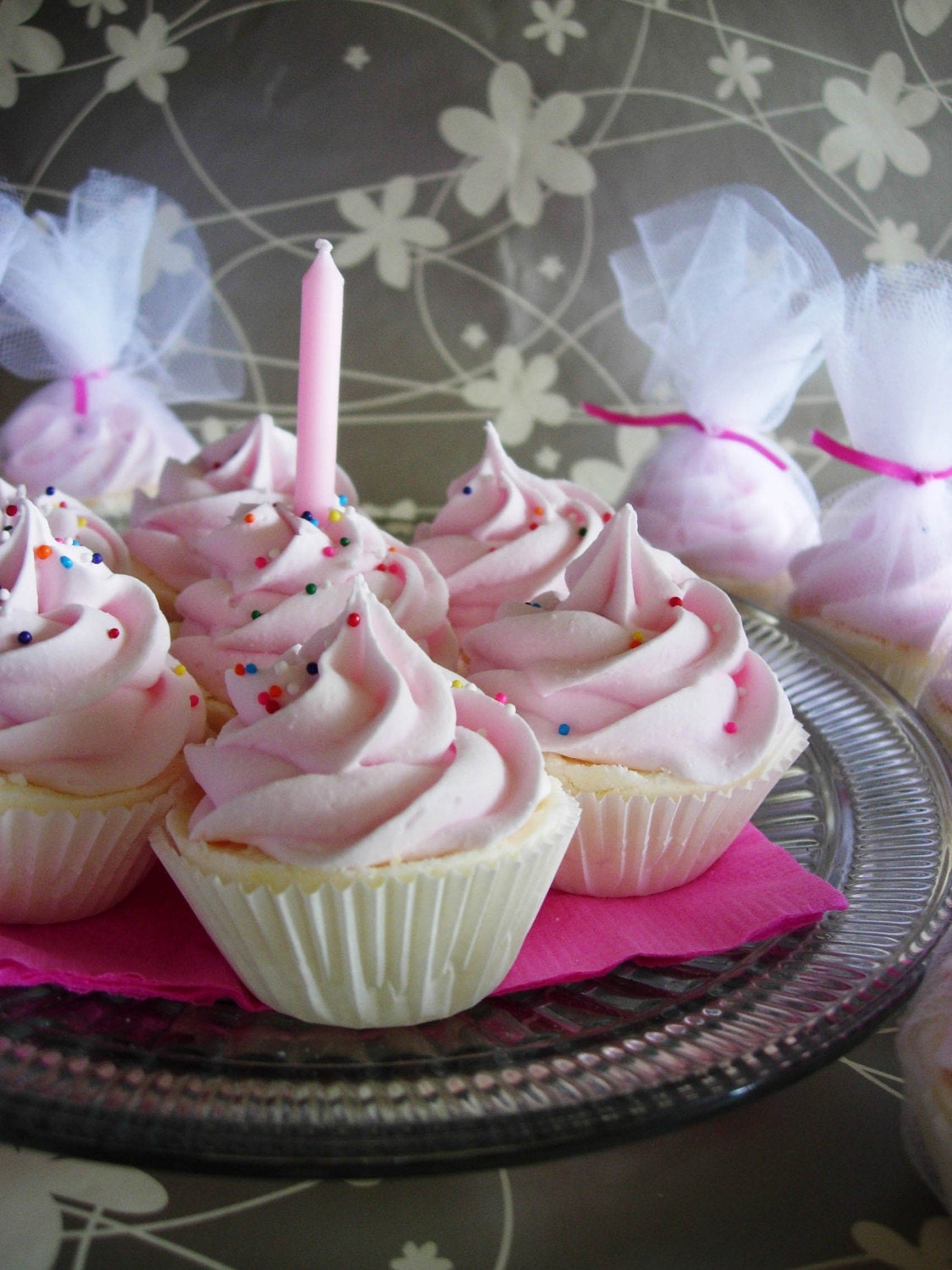 Mugsy's Birthday Bath Cupcake set of 18