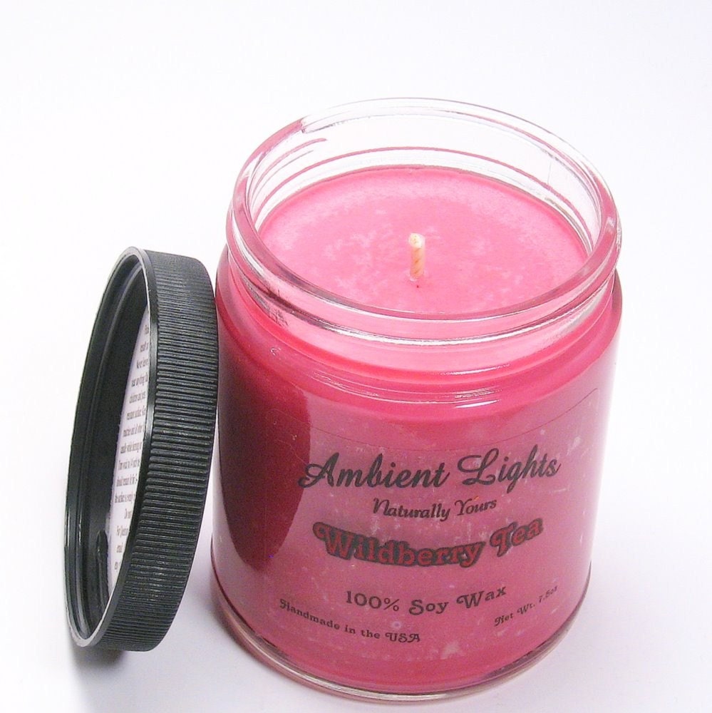 Wildberry Tea, Handmade Soy Candle (FLAT RATE SHIPPING in the USA)