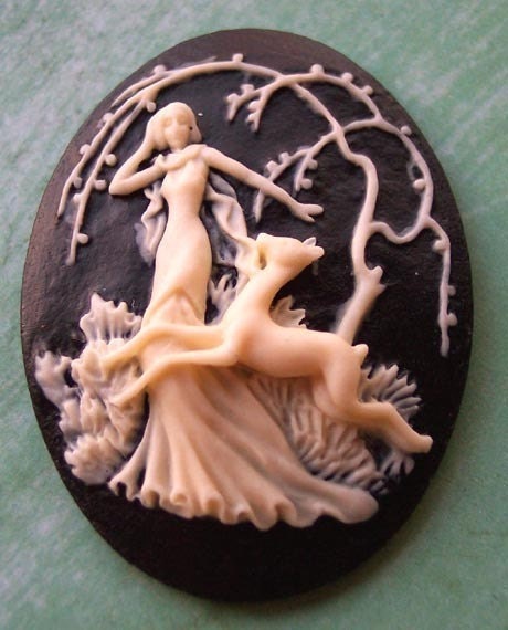 artemis greek goddess of moon. Artemis+greek+goddess+moon
