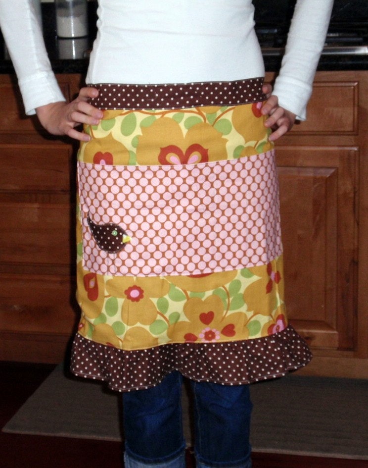 Morning Glory craft apron with ruffle