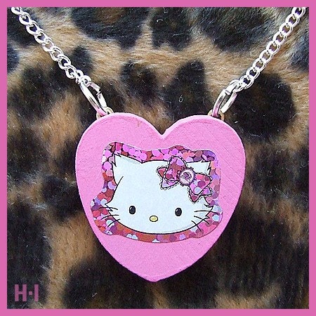 hello kitty love heart. Hello Kitty Heart Necklace.