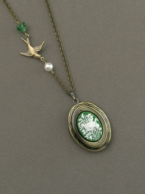 green bird necklace