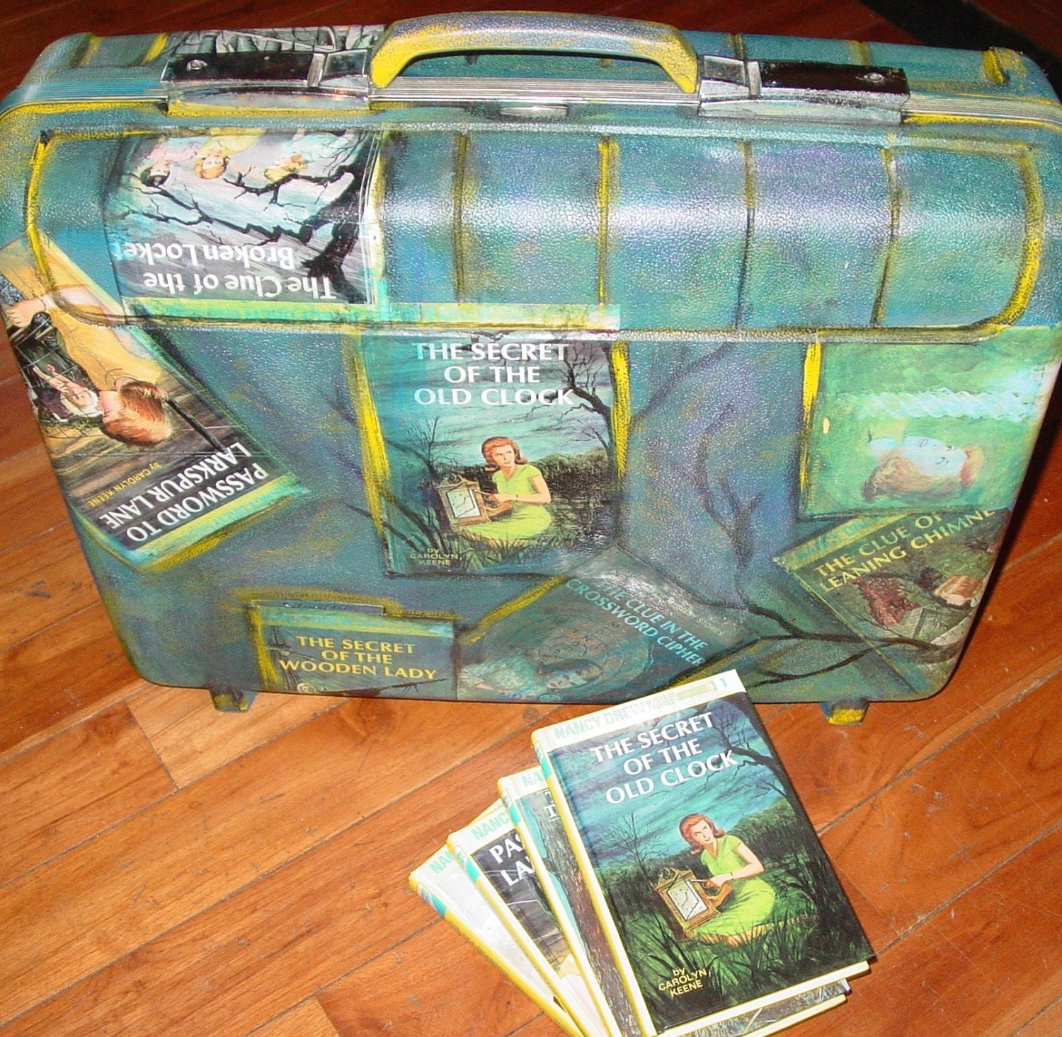 recycled NANCY DREW suitcase by C. Reinke The secret in the clock