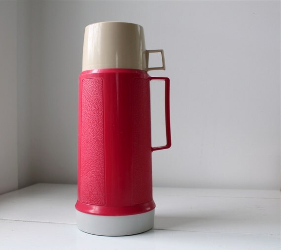 vintage 1970s PINK PICNIC thermos. Eco friendly and retro alfresco. Insulated drink carrier. Hot or cold.